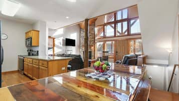 Cabin, Multiple Beds, Patio, Mountain View (Kemper's Duet Cabins) | Interior