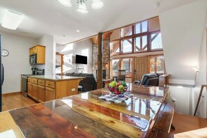 Cabin, Multiple Beds, Patio, Mountain View (Kemper's Duet Cabins) | Interior