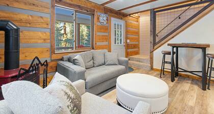 Secluded Rustic Mountain Retreat w/ Updated Touch