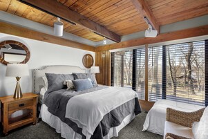 3 habitaciones, decoración personalizada y muebles diferentes 