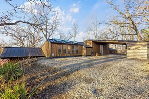 Exterior - Cedar Nest Experience Ozark Magic in Sunrise Beach (Sunrise Beach)