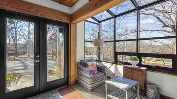 Rumah, Beberapa Tempat Tidur, dapur (Cedar Nest) | Interior