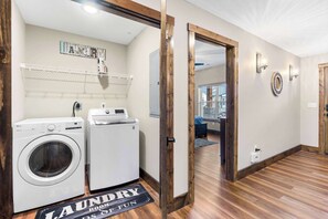 Kabin, Beberapa Tempat Tidur, balkon, pemandangan kebun (The Rock at Branson Cove) | Interior