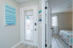 Condo, varias camas, balcón (Pina Colada Paradise) | Interior