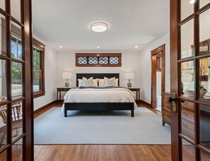 3 bedrooms, individually decorated, individually furnished, free WiFi - Leipers Retreat Secluded 3 BDR Craftsman Home (Franklin)
