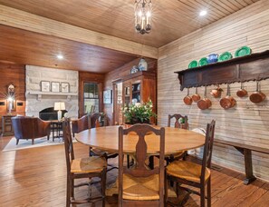 House, Multiple Beds, Patio, Garden View (Leiper's Retreat) | Dining