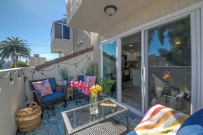 Appartement, 1 kingsize bed met slaapbank, balkon, uitzicht op tuin (Silver Surf Getaway) | Terras