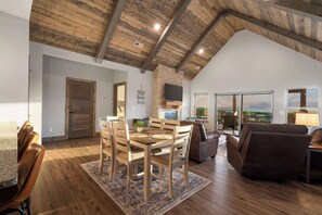 House, Multiple Beds, Fireplace, Mountain View (Two Pines) | Interior - Two Pines Endless Views and Attractions! (Branson)