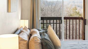 Condo, Multiple Beds, Balcony, Mountain View (Silver Lake Hideaway) | 2 bedrooms, individually decorated, individually furnished, bed sheets