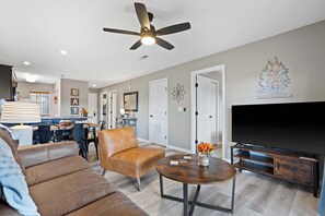 Condo, Multiple Beds, Balcony, Mountain View (Silver Lake Hideaway) | Living area | 42-inch flat-screen TV with digital channels