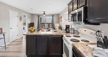 Silver Lake Hideaway Chic 2 Bdr, Dog Friendly!