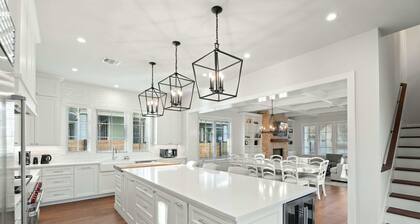Gated 5 Bedroom Walkable to East Austin