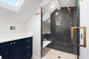 House, Multiple Beds, Patio, Garden View (Skyline Chic Farmhouse) | Bathroom - Gated 5 Bedroom Walkable to East Austin (Austin)