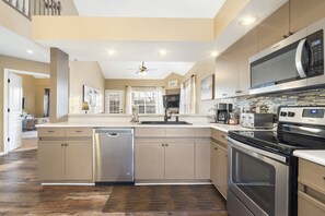 Condo, Multiple Beds, Balcony, Garden View (Lazy Lookout Mo) | Private kitchen | Coffee/tea maker