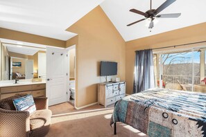 Condo, Multiple Beds, Balcony, Garden View (Lazy Lookout Mo) | 3 bedrooms, individually decorated, individually furnished, bed sheets - Lazy Lookout Mo Spacious 3 Bdr, Great Location! (Branson)