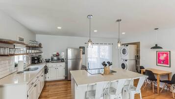 House, Multiple Beds, Balcony, Garden View | Private kitchen | Fridge, microwave, oven, stovetop