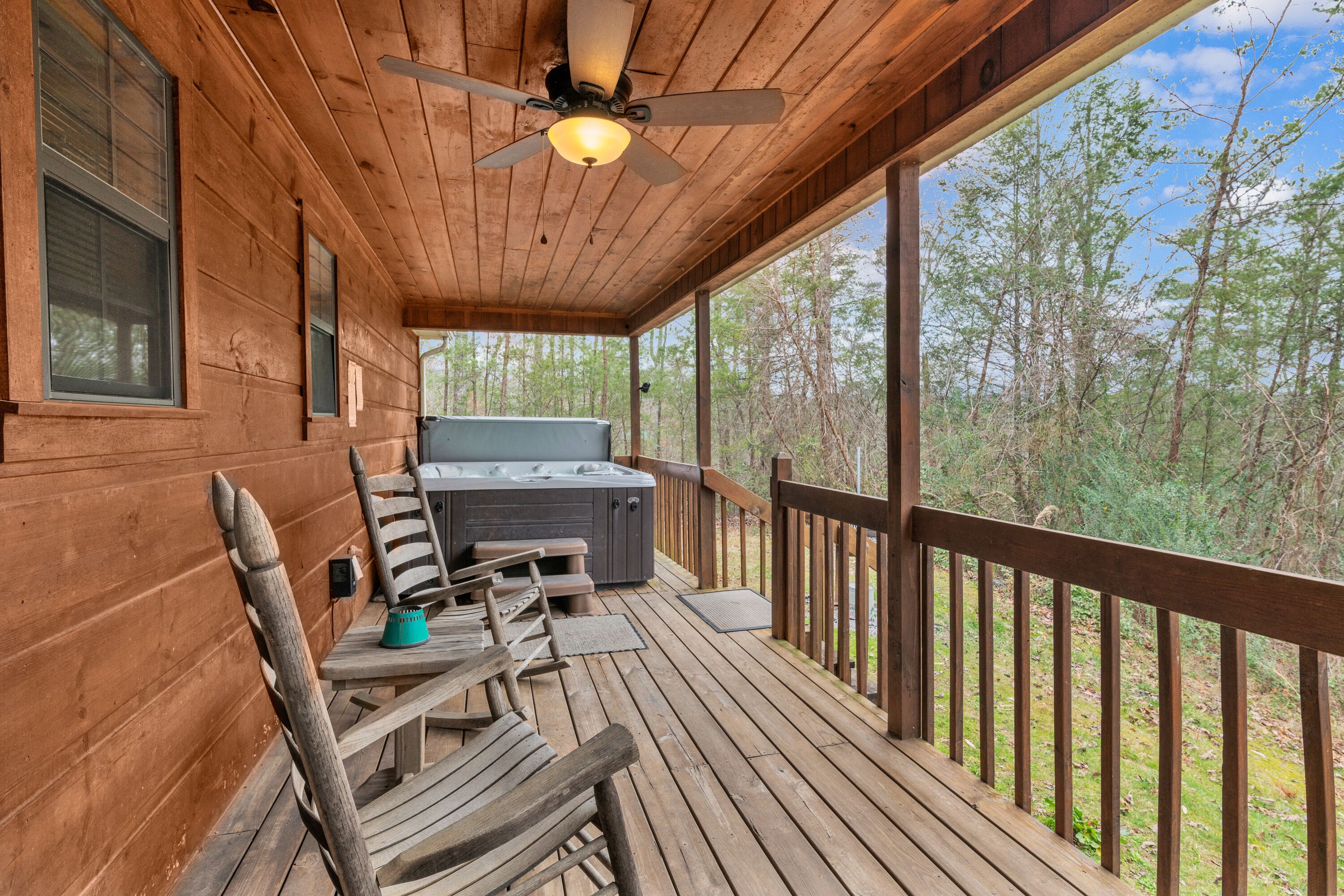 Cabin, Multiple Beds, Hot Tub, Mountain View (Bearway To Heaven II) | Balcony