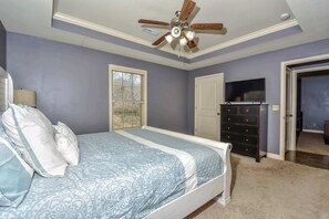 Condo, Multiple Beds, Pool Access, Golf View (Birdie's Bliss Bungalow) | 2 bedrooms, individually decorated, individually furnished, free WiFi - Birdie's Bliss 2BR Condo Sleeps 6! (Lake Ozark)