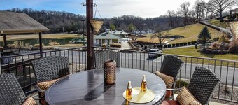 Birdie's Bliss 2BR Condo Sleeps 6!