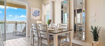 Lafitte's Landing Lakeview Cottage - Lakefront!