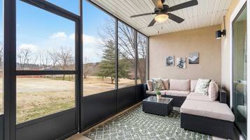 Condo, nhiều giường, sân hiên, quang cảnh sân golf (River Rock Retreat) | Nội thất