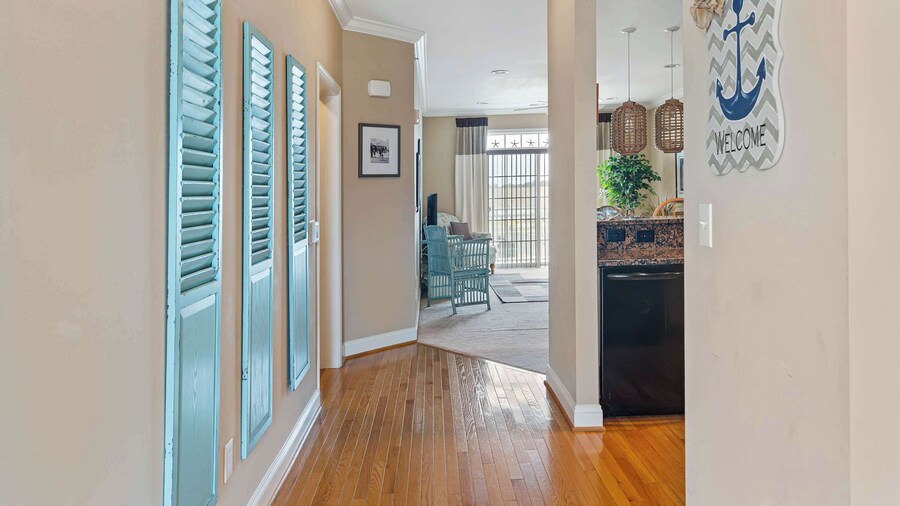 Grande at Canal Retreat Great Area in Rehoboth!