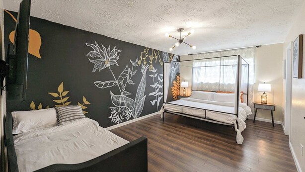 Unclassified image, 1 of 37, button - Vibrant Getaway Say Hello to the Best of Houston (Missouri City)