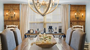 Apartment, Mehrere Betten, Balkon, Bergblick (Par 7 Penthouse at StoneBridge Resort) | Innenbereich