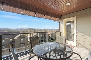 Condo, Multiple Beds, Balcony, Mountain View (Par 7 Penthouse at StoneBridge Resort) | Outdoor dining