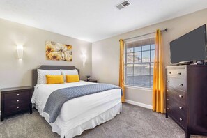 Condo, 1 cama Queen size, patio, vista al jardín (Windsor Cottage) | 1 habitación, decoración personalizada y muebles diferentes 