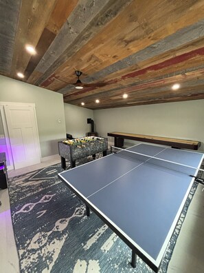 Spielezimmer