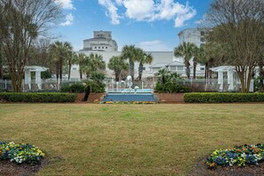 Property grounds - Seashell Shuffle at Pilot House (Miramar Beach)