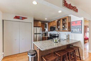 House, 2 Queen Beds, Kitchen, Garden View | Private kitchen | Fridge, microwave, oven, stovetop