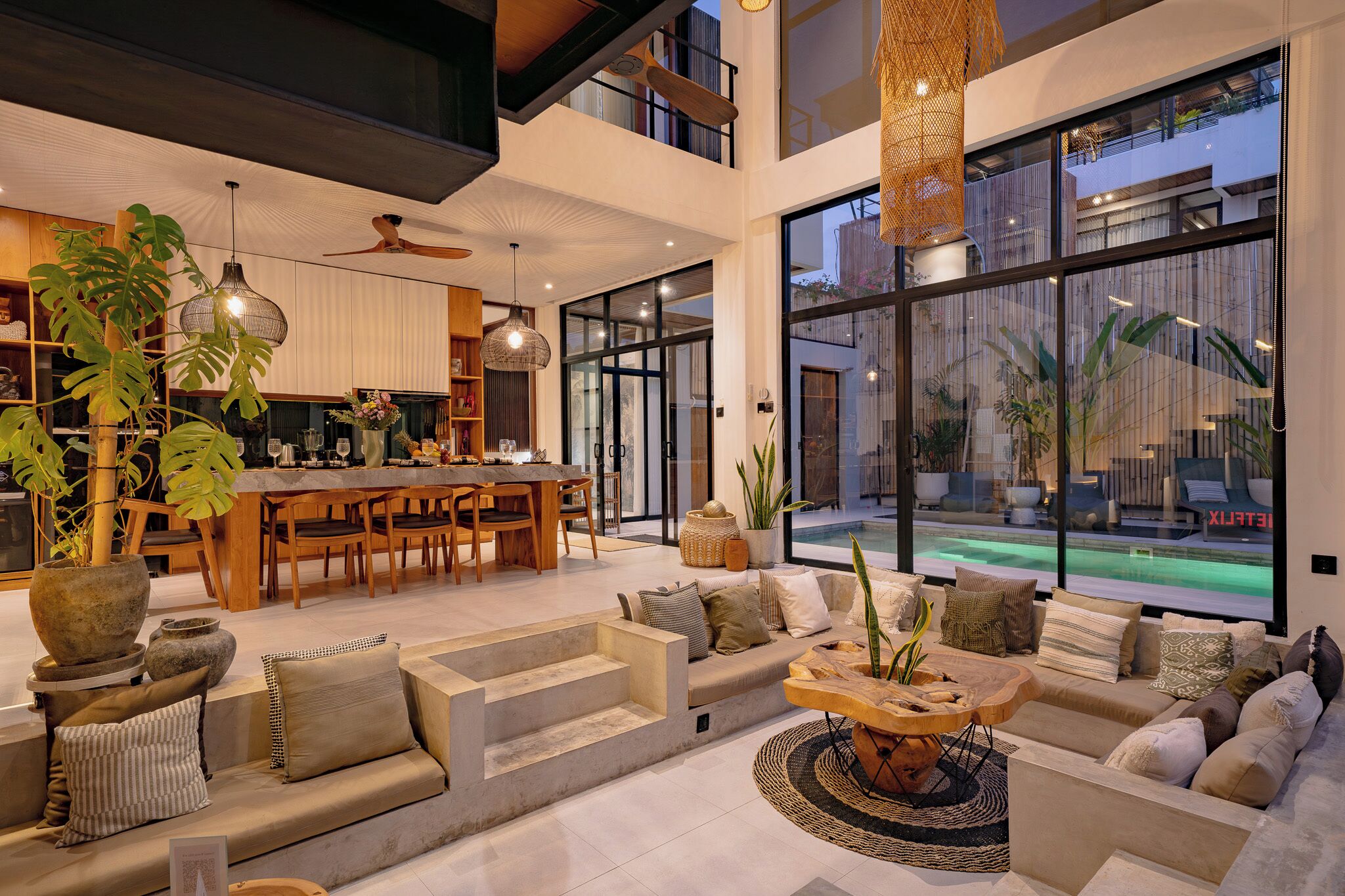 Villa | Vardagsrum | Platt-tv