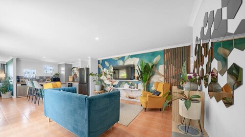 3 x 2 x 2 Holiday house in Ellenbrook with beautiful view from garden.