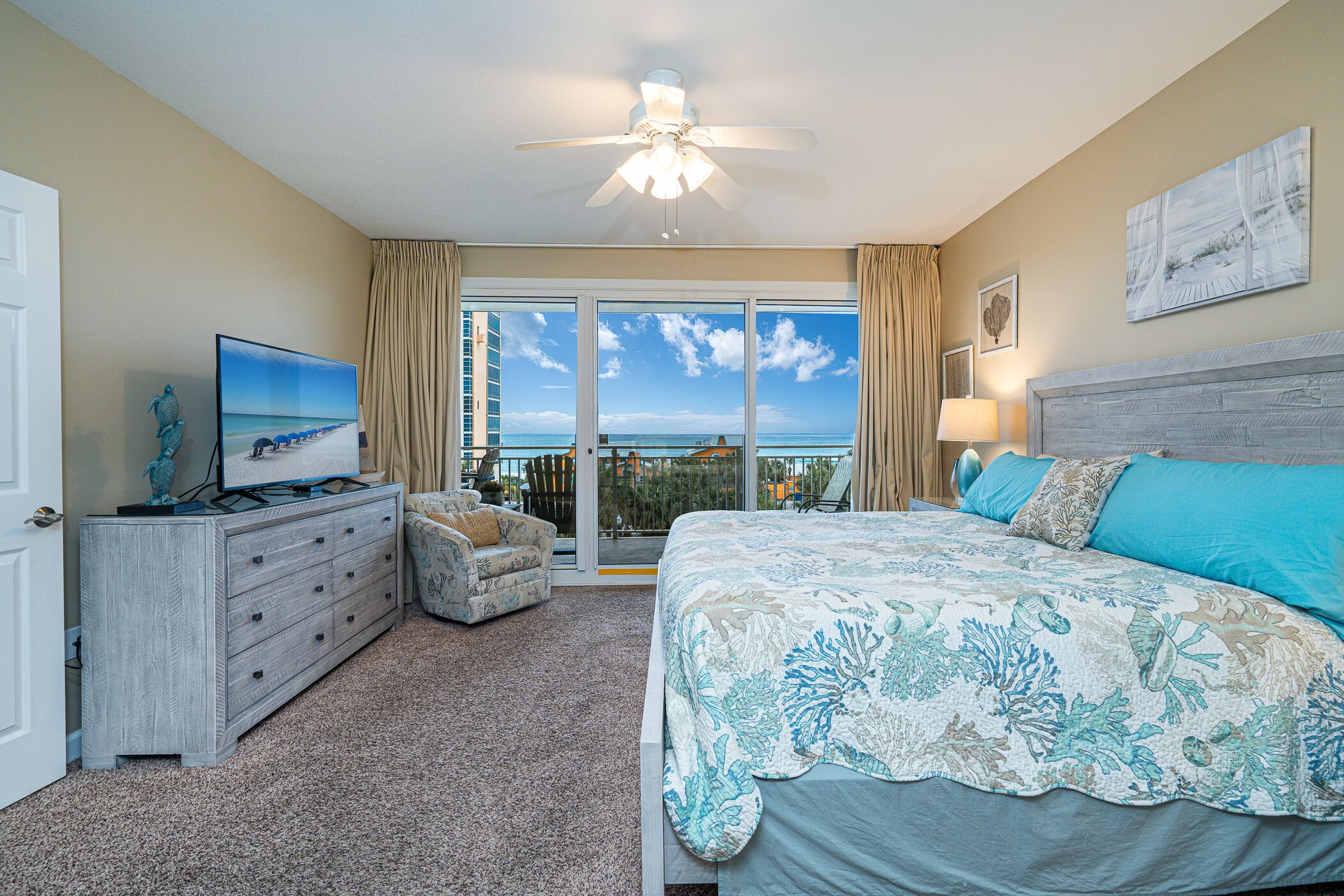 公寓客房, 多張床, 可使用泳池, 海景 | 客房景觀