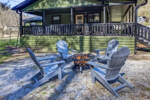 Property grounds - Nature Filled Escape in the Smokys! (Pigeon Forge)