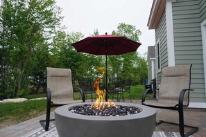 Property grounds - Maritime Meadows Charming Resort-style Home! (Kennebunkport)