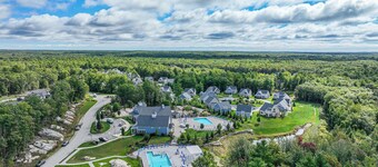 Maritime Meadows Charming Resort-style Home!