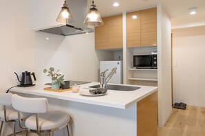 Superior Twin Room, Non Smoking | Private kitchen | Fridge, microwave, stovetop, electric kettle - Tanimachikun Hotel Shinsaibashihigashi32 (Osaka)