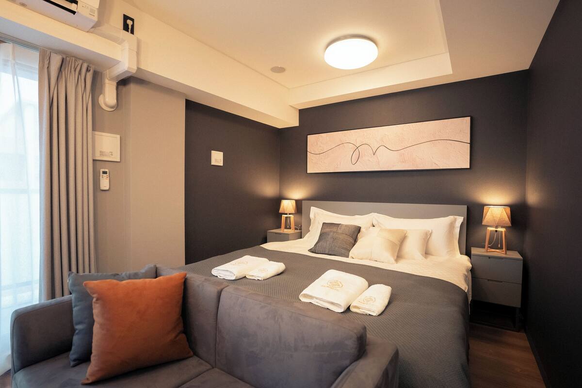 Room, Non Smoking (king) | Free WiFi, bed sheets