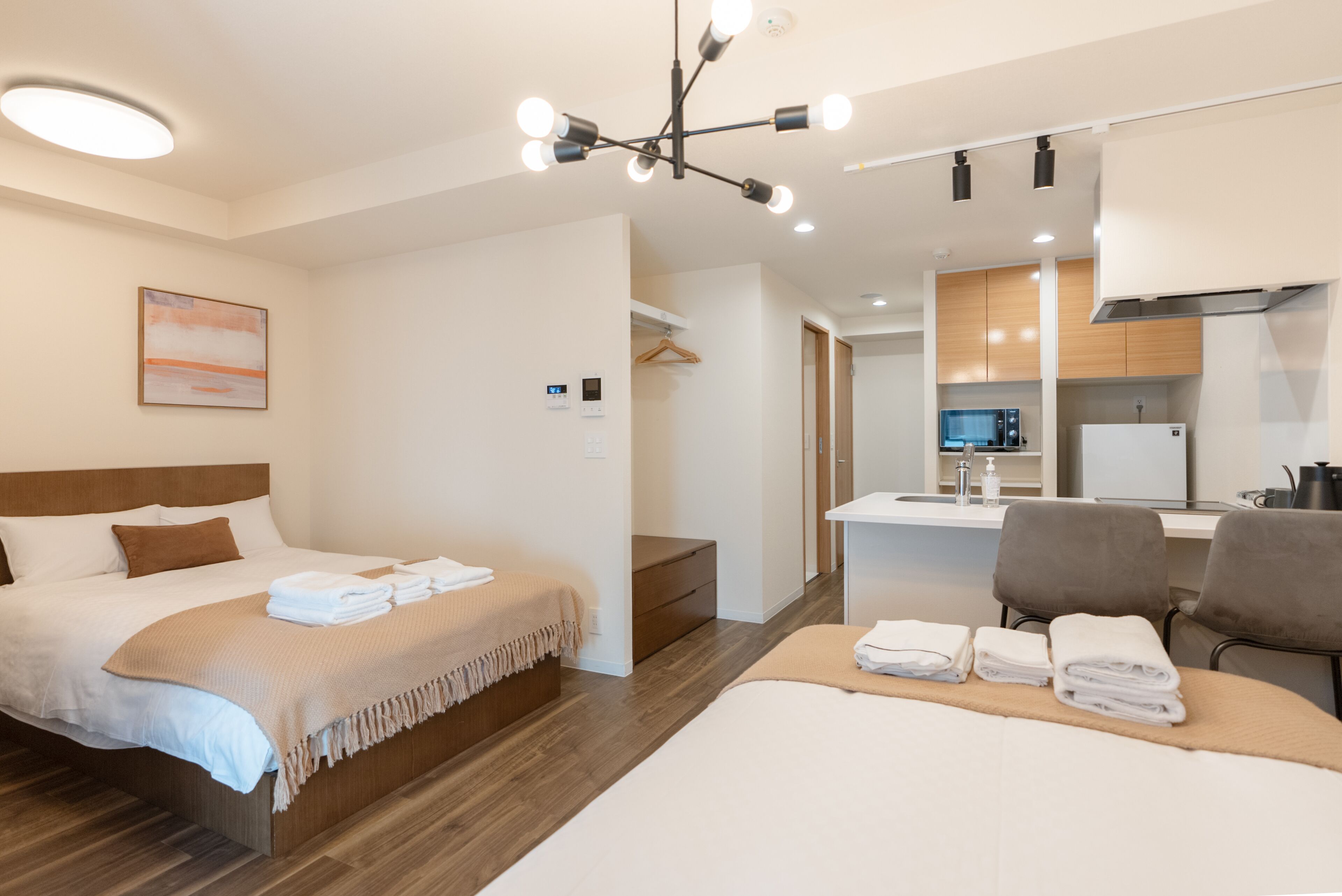 Free WiFi, bed sheets