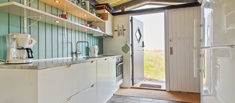 "Scarlett" - 300m from the sea by Interhome