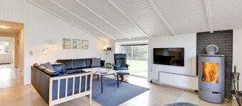 "Darina" - 1.5km from the sea by Interhome