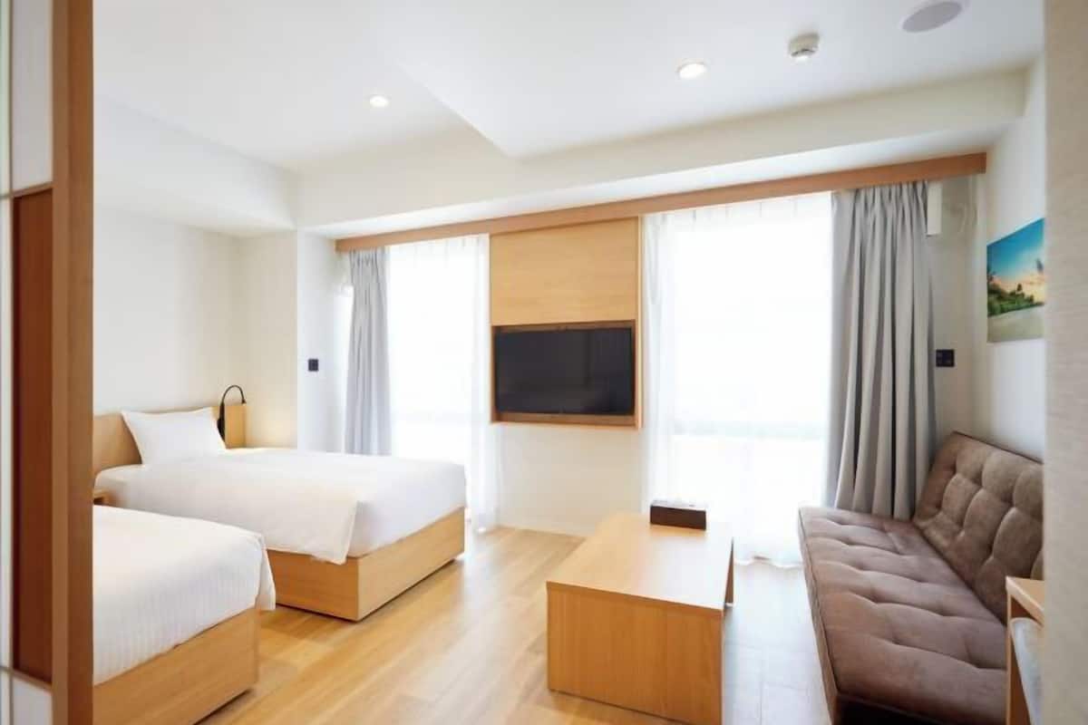 1 Schlafzimmer, Allergikerbettwaren, Verdunkelungsvorhänge