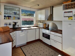Frigorifero, microonde, forno, lavastoviglie