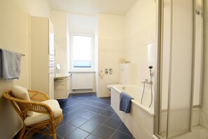 مجففات شعر، مناشف