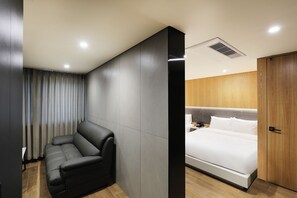 Family Room | 1 bedroom, Egyptian cotton sheets, premium bedding, down duvets - HOTEL THE ONE (Gangneung)