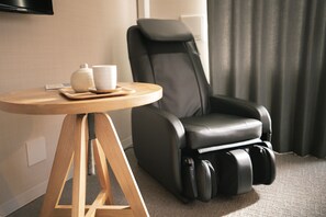 Deluxe King Room | Free WiFi