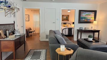 2 chambres, bureau, fer et planche à repasser, Wi-Fi gratuit